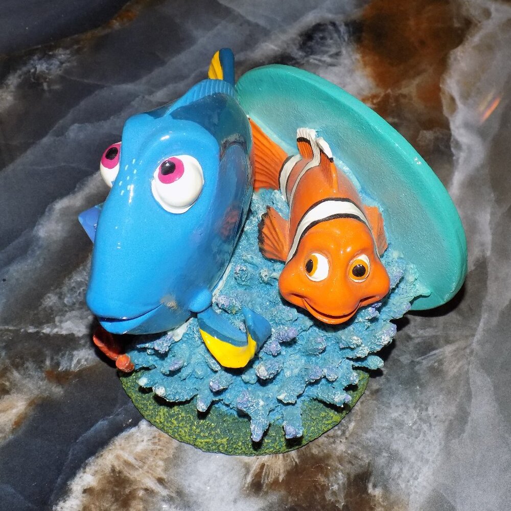 Disney's Finding Nemo Dory and Nemo Aquarium Ornament NEW